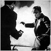 La Cinquième colonne : photo Alfred Hitchcock, Robert Cummings