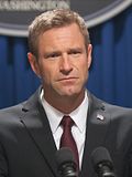 Aaron Eckhart