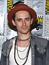 Reeve Carney