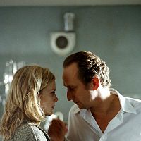 Entre ses mains : Photo Benoît Poelvoorde, Isabelle Carré