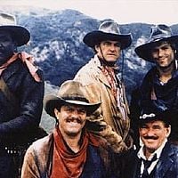 Outlaws : photo Charles Napier, Patrick Houser, Richard Roundtree, Rod Taylor, William Lucking