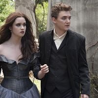 Sublimes créatures : photo Alice Englert, Kyle Gallner