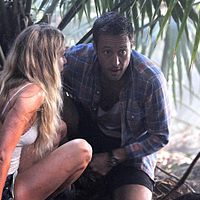 Photo Alex O'Loughlin, Sarah Carter