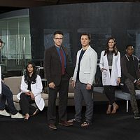 Photo Aaron Jennings, Augustus Prew, Brenda Song, Dermot Mulroney, Odette Annable