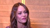 <strong>Vanessa Paradis</strong> Interview 5: 1 chance sur 2, L'Arnacoeur, Chantons sous la pluie, Cornouaille, La Fille sur le pont