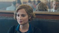 The Danish Girl - EXTRAIT VF "Rencontre au bar"