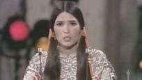 "Je m'appelle Sacheen Littlefeather et je suis le porte-parole de Marlon Brando..."