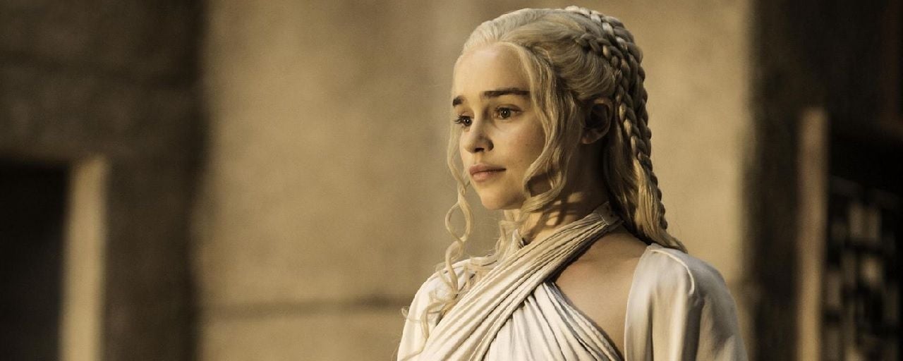 15 choses à savoir sur Game of Thrones La Reine Elizabeth refuse le Trône de fer AlloCiné