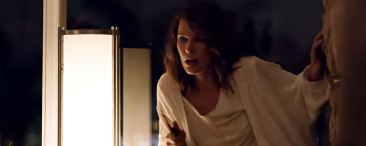 Milla Jovovich en star de slasher pour un clip de Parcels