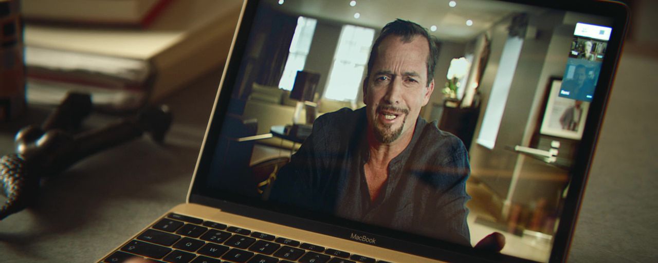 Sex Education : avez-vous reconnu l'acteur qui joue le père d'Otis dans la série Netflix ?