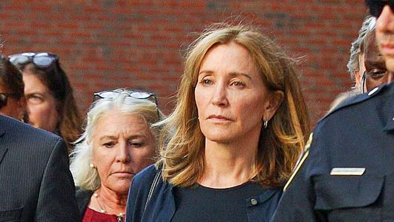 Felicity Huffman en prison suite au scandale des admissions à l'université