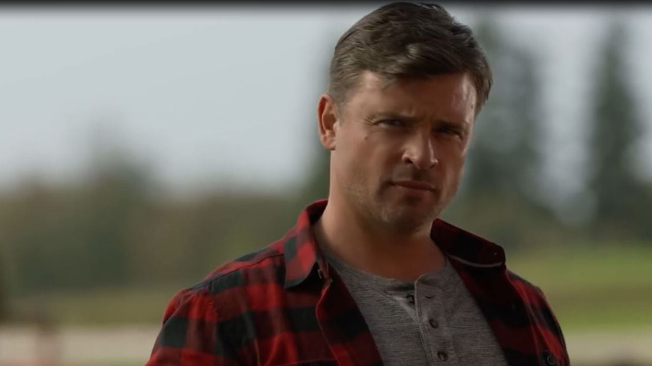 Arrow : Tom Welling (Smallville) et Bruce Wayne dans la bande-annonce du cross-over