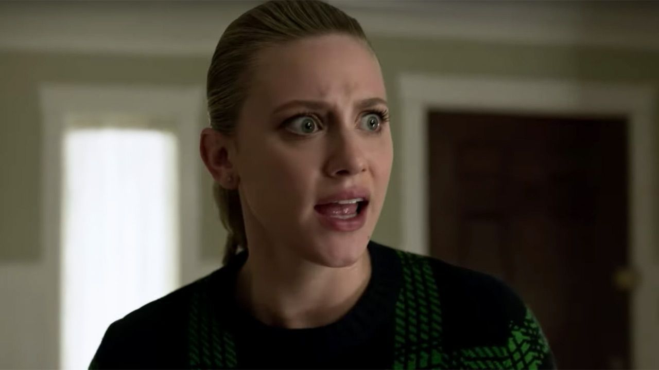 Riverdale saison 4 : Alice prête à tuer Betty dans le teaser du final de mi-saison
