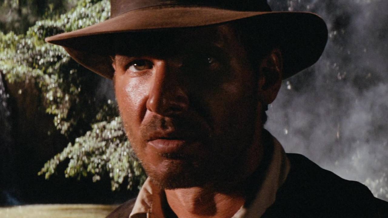 Indiana Jones : Harrison Ford barbu et saxophoniste dans un épisode de la série des années 90