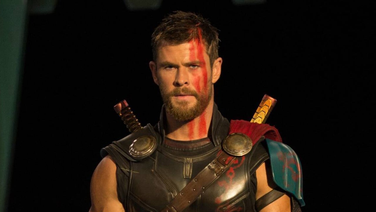 Thor 4 : Chris Hemsworth annonce la fin du tournage en photo