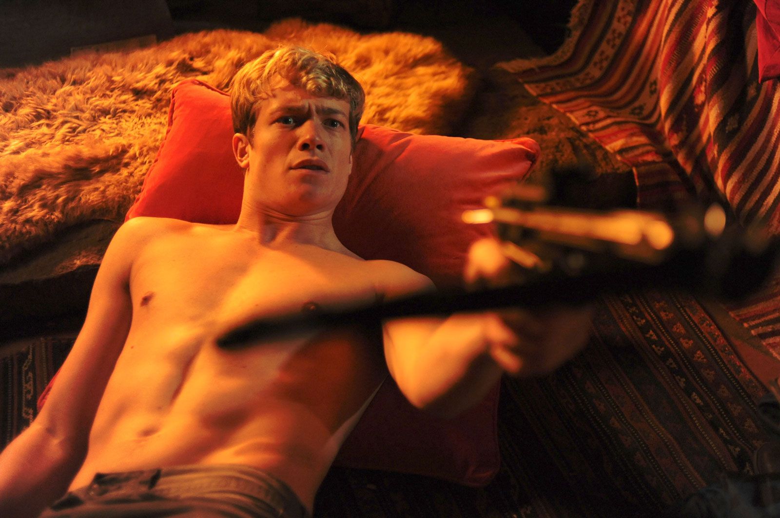 Films Et Séries Tv Avec Edward Speleers Photo de Ed Speleers - Love Bite : Photo Ed Speleers - AlloCiné