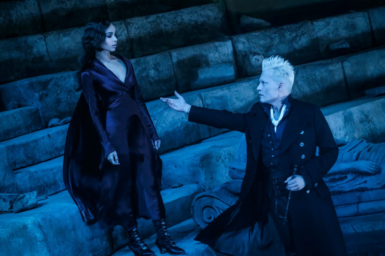 Photo De Johnny Depp Les Animaux Fantastiques Les Crimes De Grindelwald Photo Johnny Depp Zoe Kravitz Allocine