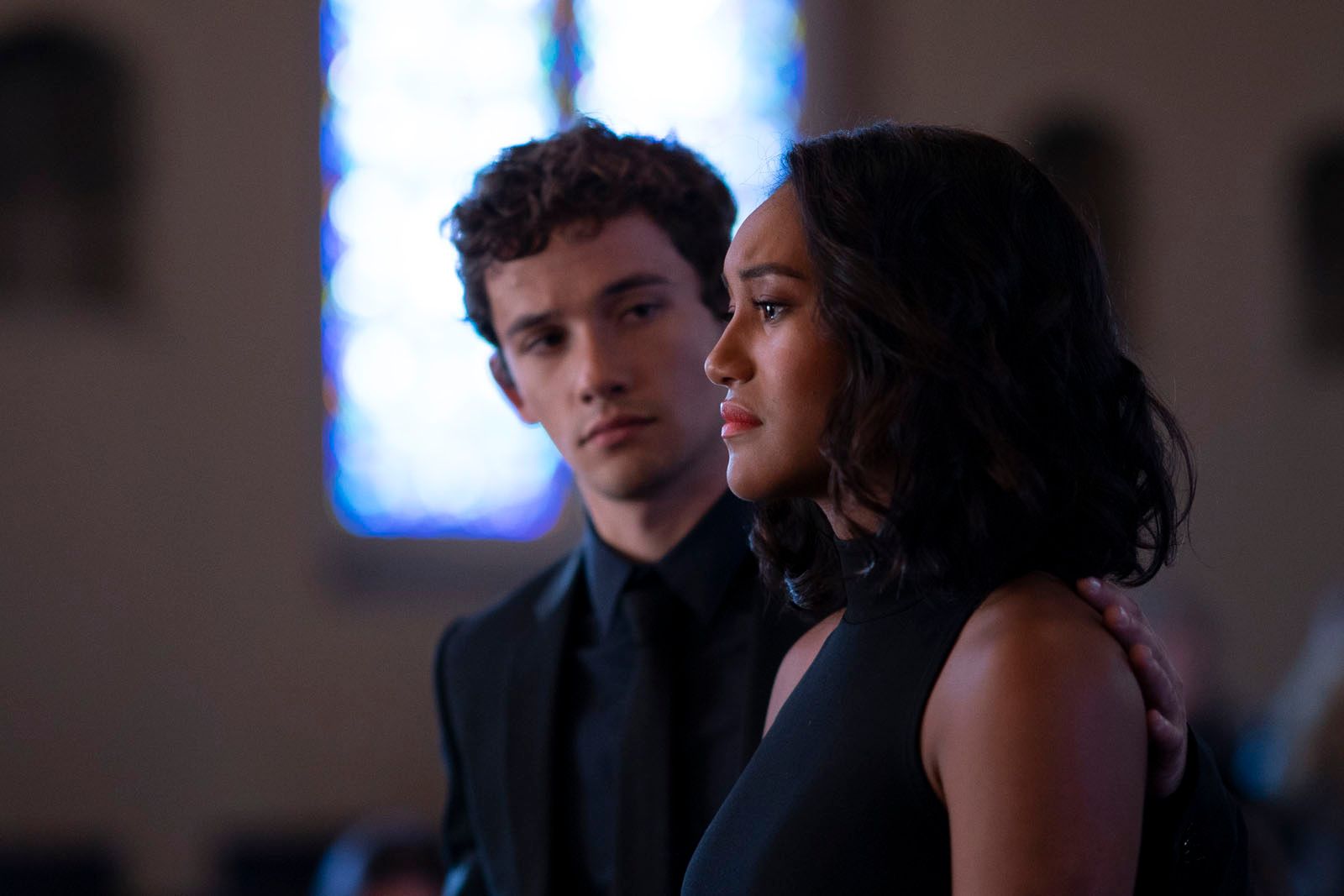 Films Et Séries Tv Avec Eli Brown Pretty Little Liars: The Perfectionists : Photo Eli Brown, Sydney Park