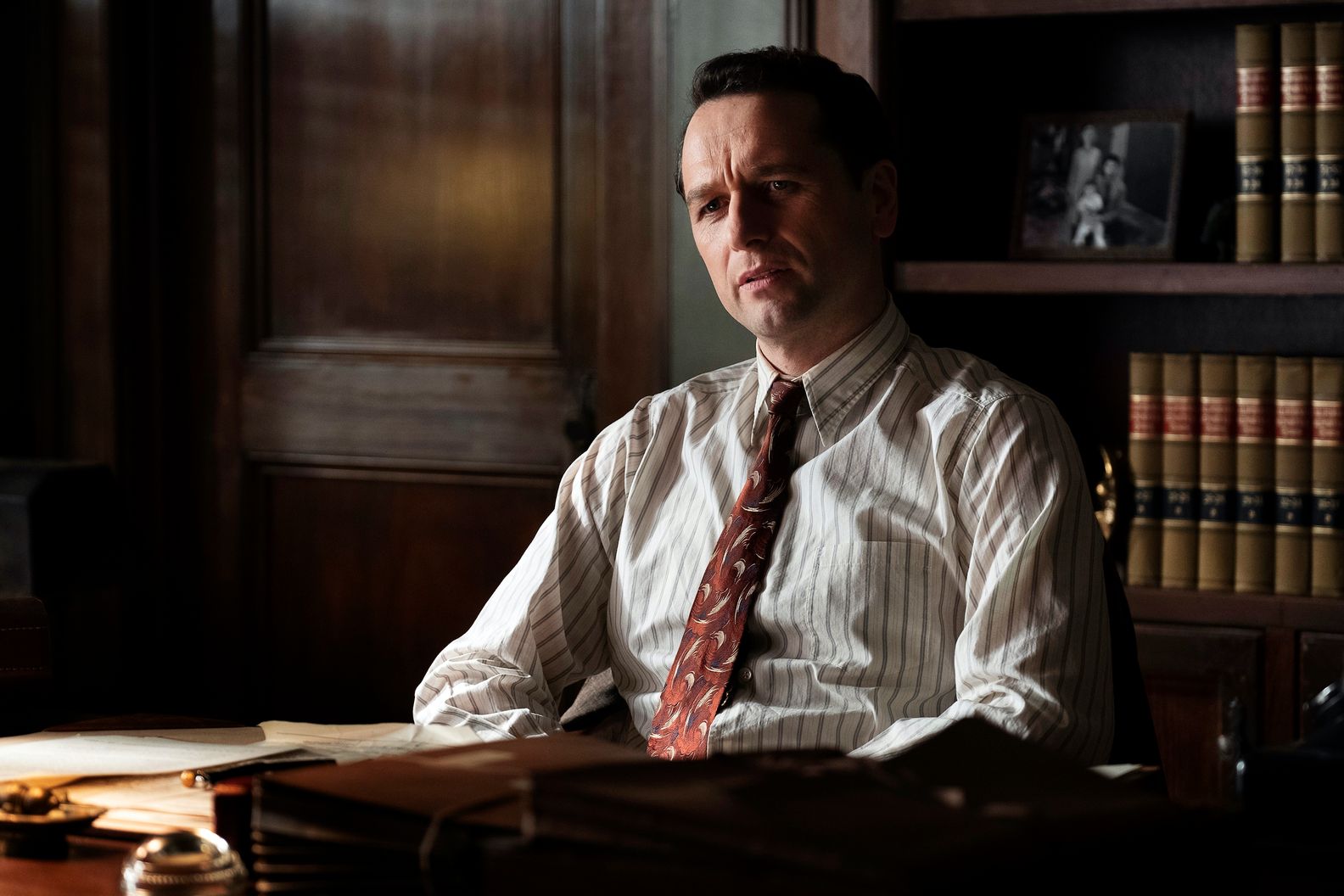 Films Et Séries Tv Avec Matthew Rhys Perry Mason (2020) : Photo Matthew Rhys - 1 sur 20 - AlloCiné
