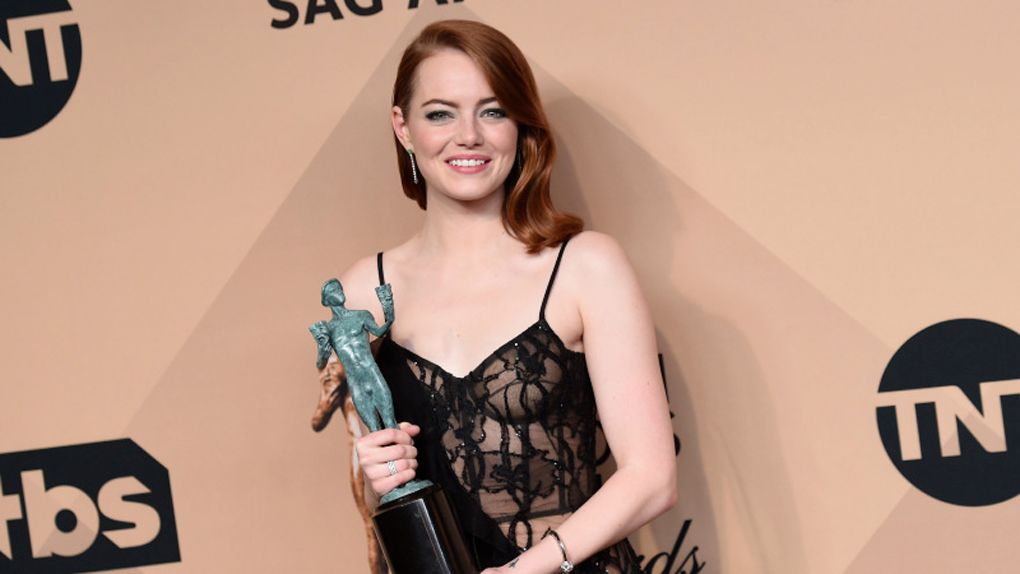 Imagini pentru oscar 2017 Emma Stone