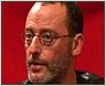 Jean Reno encerclé par Laurent Tuel