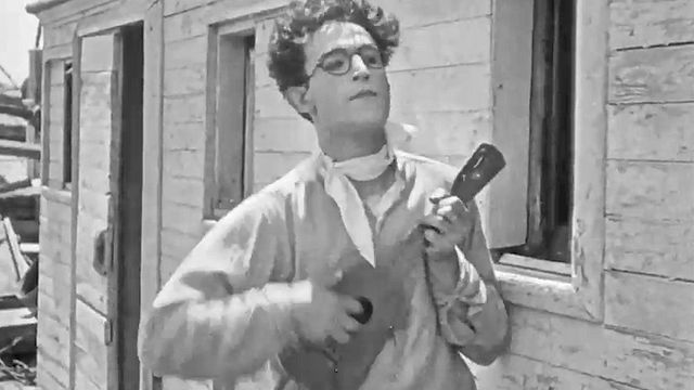 <strong>Les Nouvelles (Més)aventures d'Harold Lloyd</strong> Bande-annonce VF
