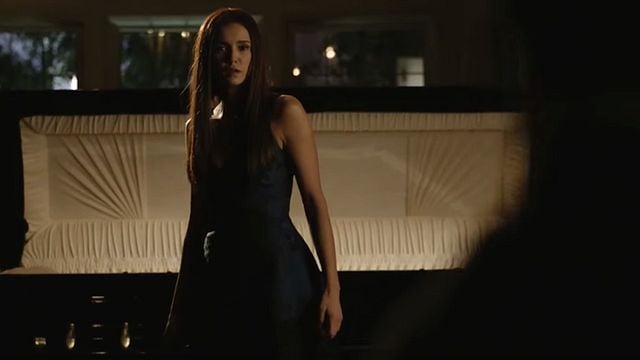Vampire Diaries Saison 8 Episode 16 Vampire Diaries : les morts les plus marquantes de la série - AlloCiné
