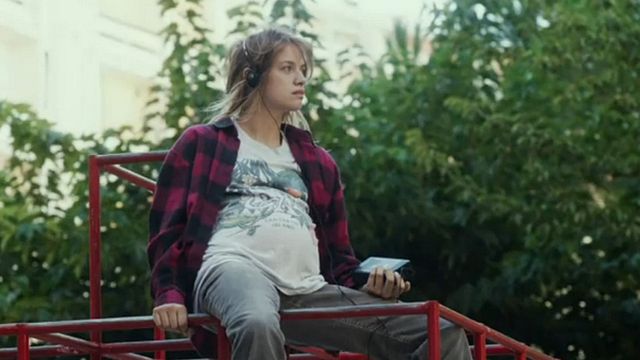 <strong>Suzanne</strong> Bande-annonce VF