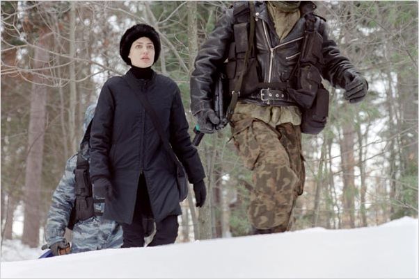 Sans frontière : photo Angelina Jolie, Martin Campbell