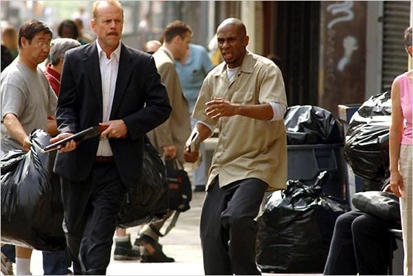 16 Blocs : photo Bruce Willis, Richard Donner, Yasiin Bey