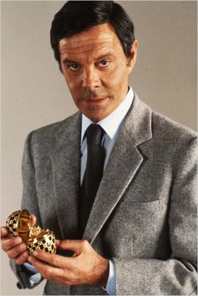 Octopussy : photo Ian Fleming, John Glen, Louis Jourdan
