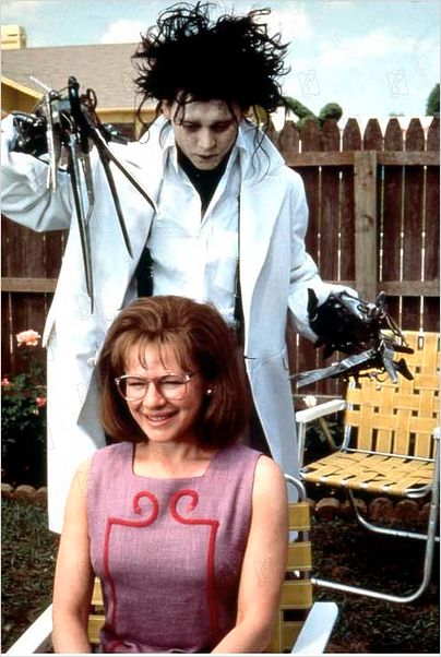 Edward aux mains d'argent : photo Dianne Wiest, Johnny Depp, Tim Burton
