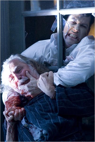 En quarantaine : photo John Erick, Johnathon Schaech, Rade Serbedzija