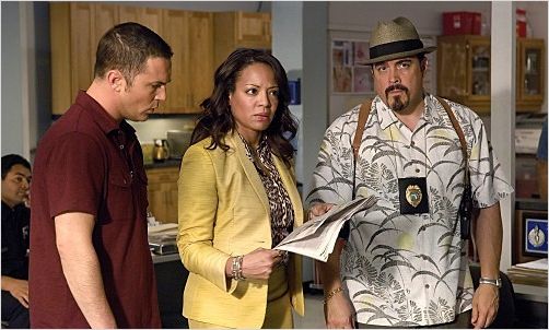 Dexter : Photo David Zayas, Desmond Harrington, Lauren Velez