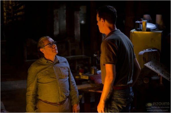 Dexter : photo Colin Hanks, Edward James Olmos