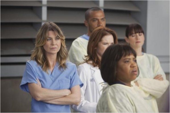 Photo Chandra Wilson, Chyler Leigh, Ellen Pompeo, Jesse Williams, Sarah Drew