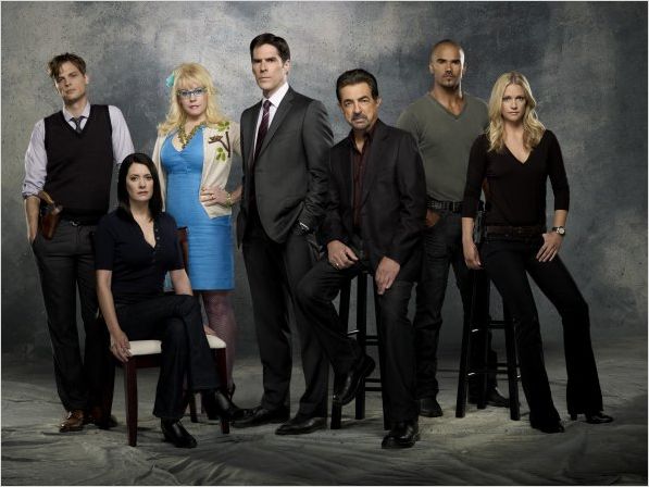 Photo A. J. Cook, Joe Mantegna, Kirsten Vangsness, Matthew Gray Gubler, Paget Brewster