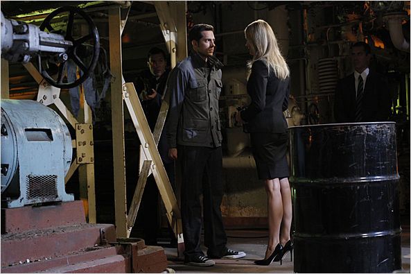 Chuck : photo Rebecca Romijn, Zachary Levi
