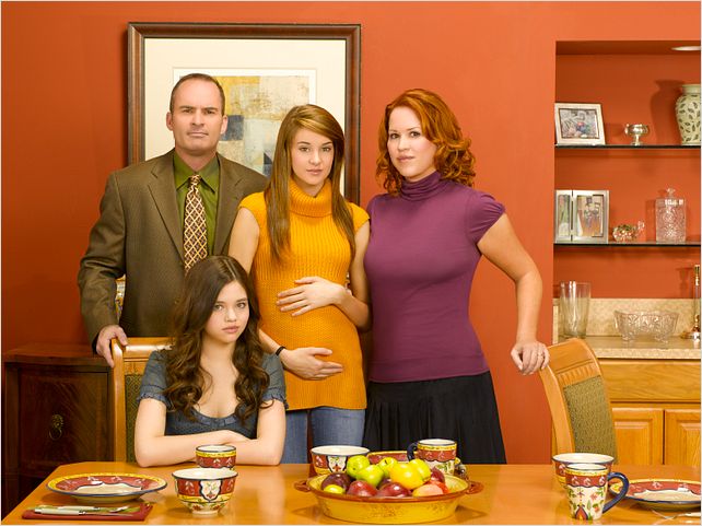 La Vie secrète d'une ado ordinaire : photo India Eisley, Mark Derwin, Molly Ringwald, Shailene Woodley