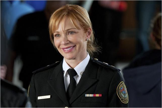 Films Et Séries Tv Avec Lauren Holly Photo de Lauren Holly dans la série Rookie Blue : Photo 14 sur 44
