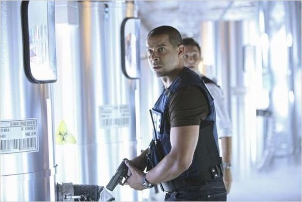 Castle : photo Jon Huertas, Seamus Dever