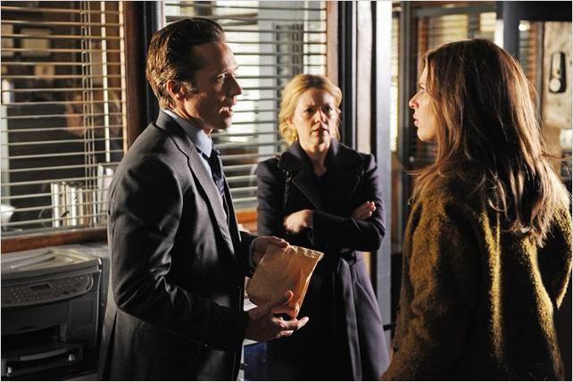 Castle : photo Cara Buono, Juliana Dever, Seamus Dever