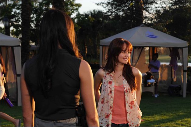 The Glades : photo Debby Ryan, Taylor Cole