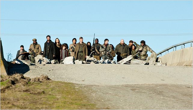 Photo Maxim Knight, Moon Bloodgood, Noah Wyle, Will Patton