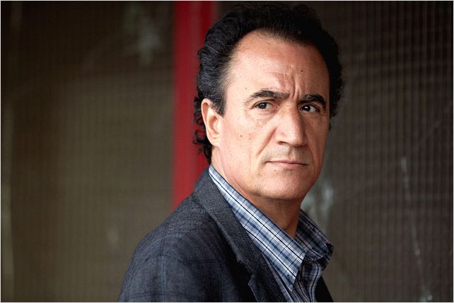 Dernier étage, gauche, gauche : photo Angelo Cianci, Mohamed Fellag