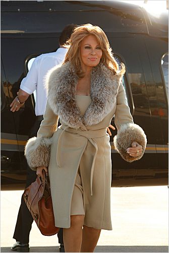 Les Experts : Miami : photo Raquel Welch