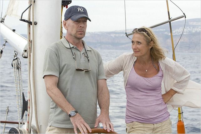 Sans Issue : photo Bruce Willis, Caroline Goodall