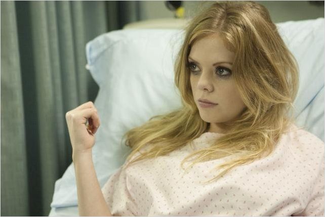 Don't Trust The B---- in Apartment 23 : photo Dreama Walker
