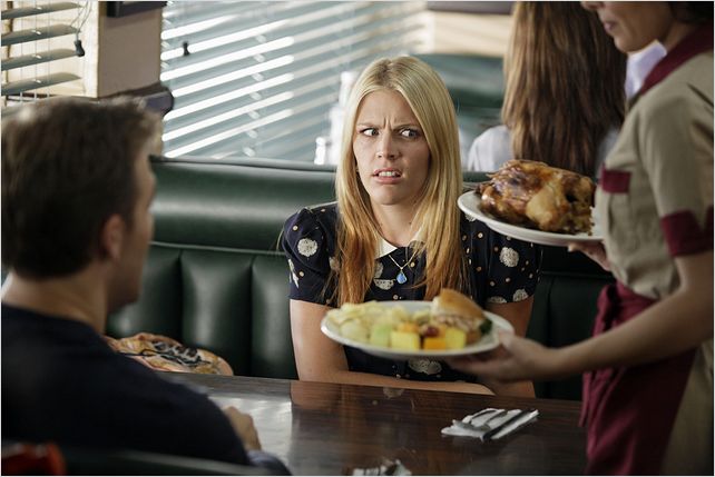 Don't Trust The B---- in Apartment 23 : photo Busy Philipps, James Van Der Beek