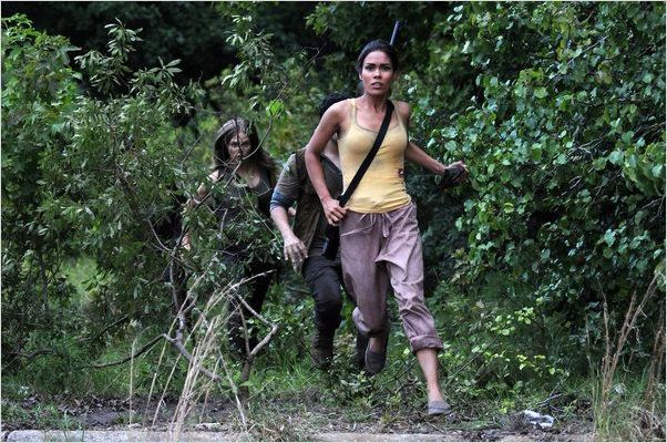 Photo Daniella Alonso, Tracy Spiridakos